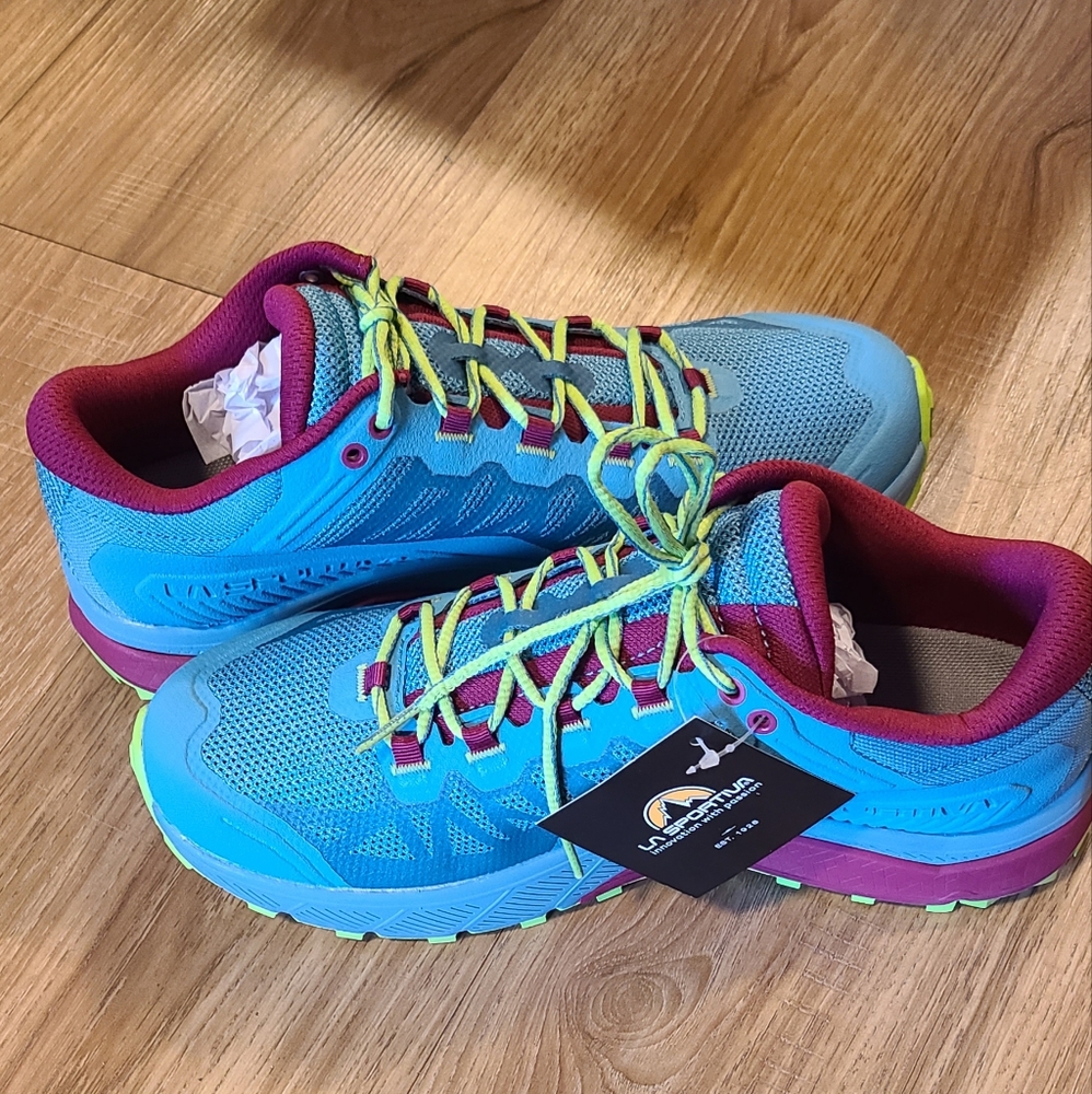 La Sportiva Karacal 41.5 trail running shoes